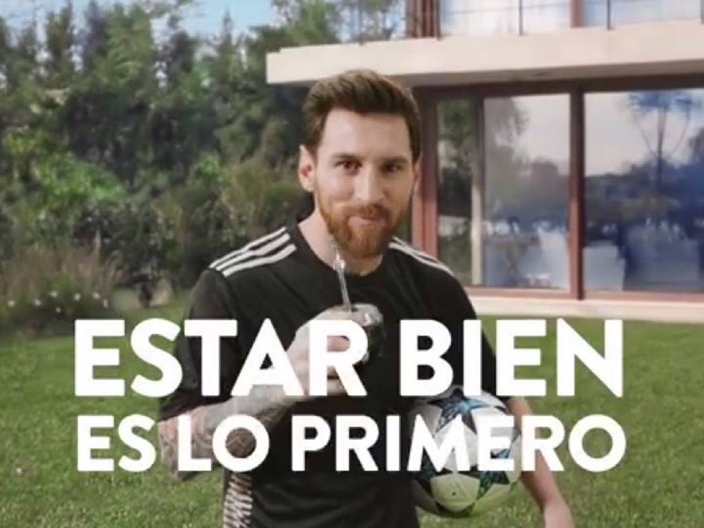 Como bebe yerba mate taragui Leo Messi jugador del barcelona